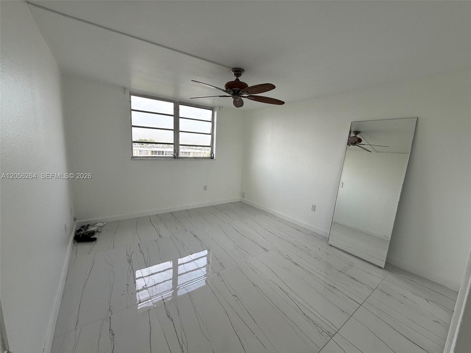JADE WINDS · #510 in Miami - Photo 4