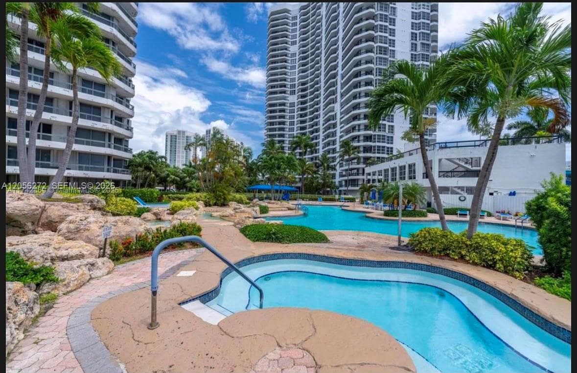 Mystic Pointe Tower 200 · #304 in Aventura - Photo 41