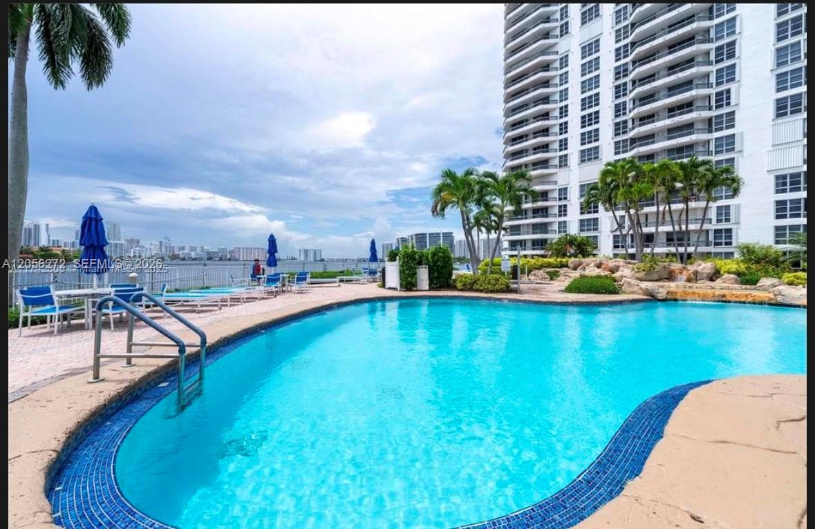 Mystic Pointe Tower 200 · #304 in Aventura - Photo 40