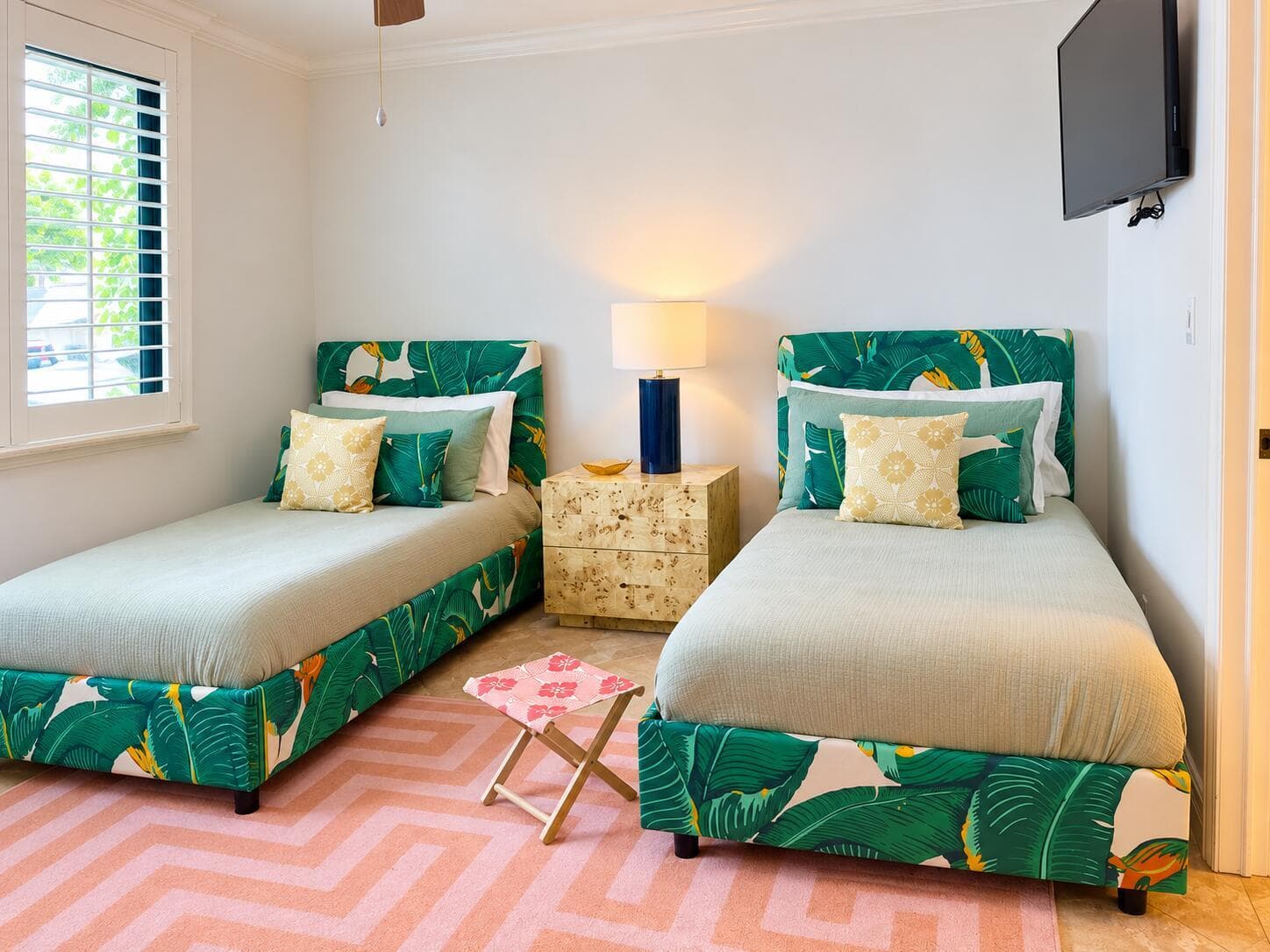 Twin-bed guest room