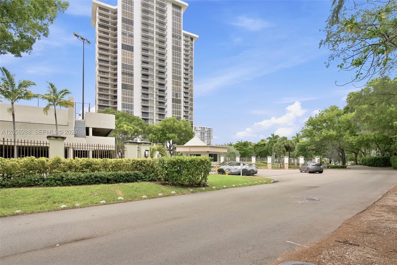 Tower at Biscayne Cove · #807 in Aventura - Photo 3