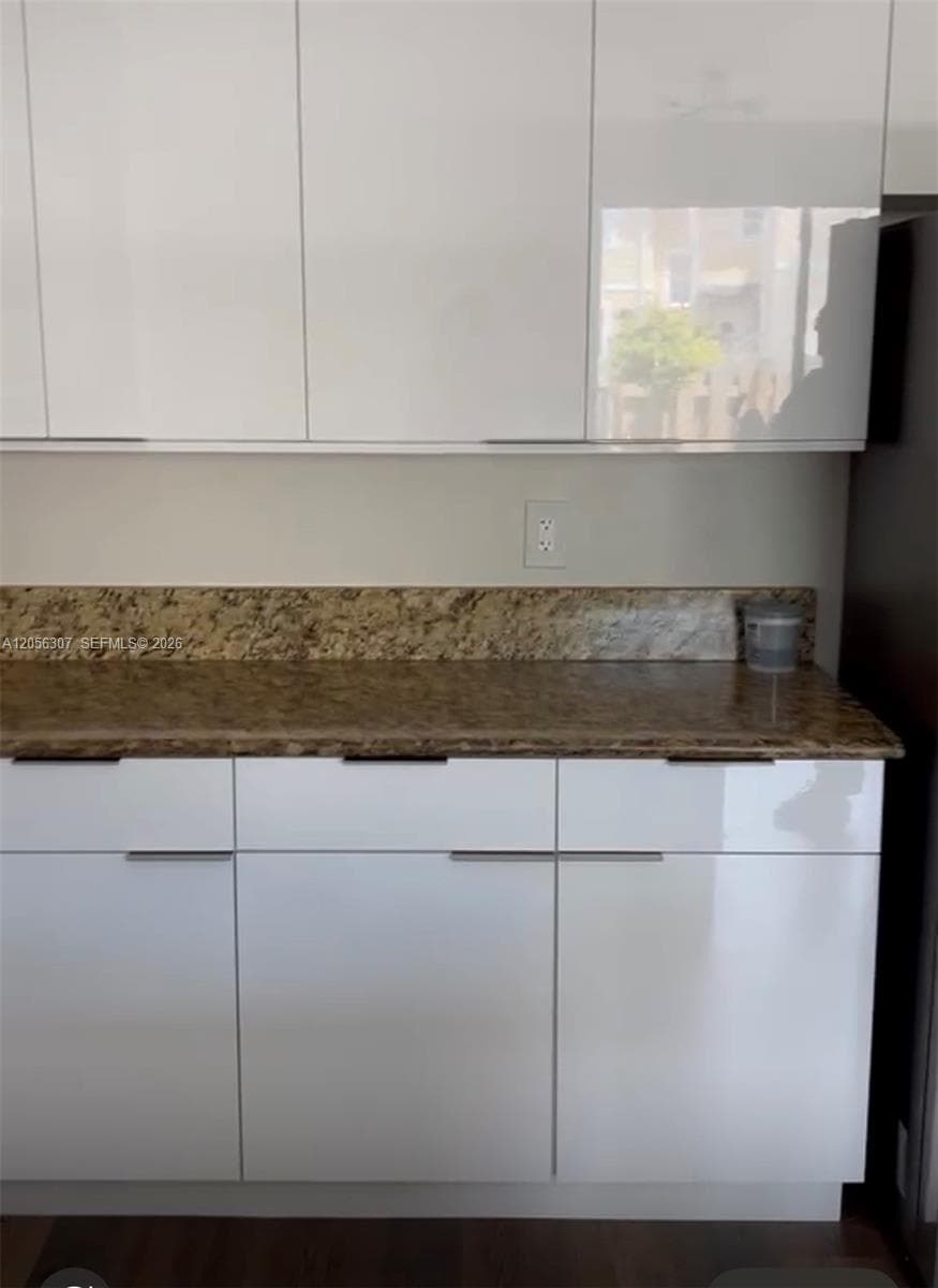 153 SE 28th Pl #1 photo 6