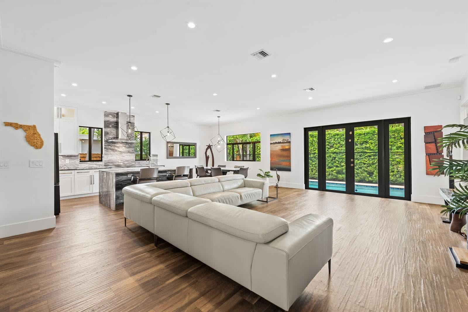 3209 family room