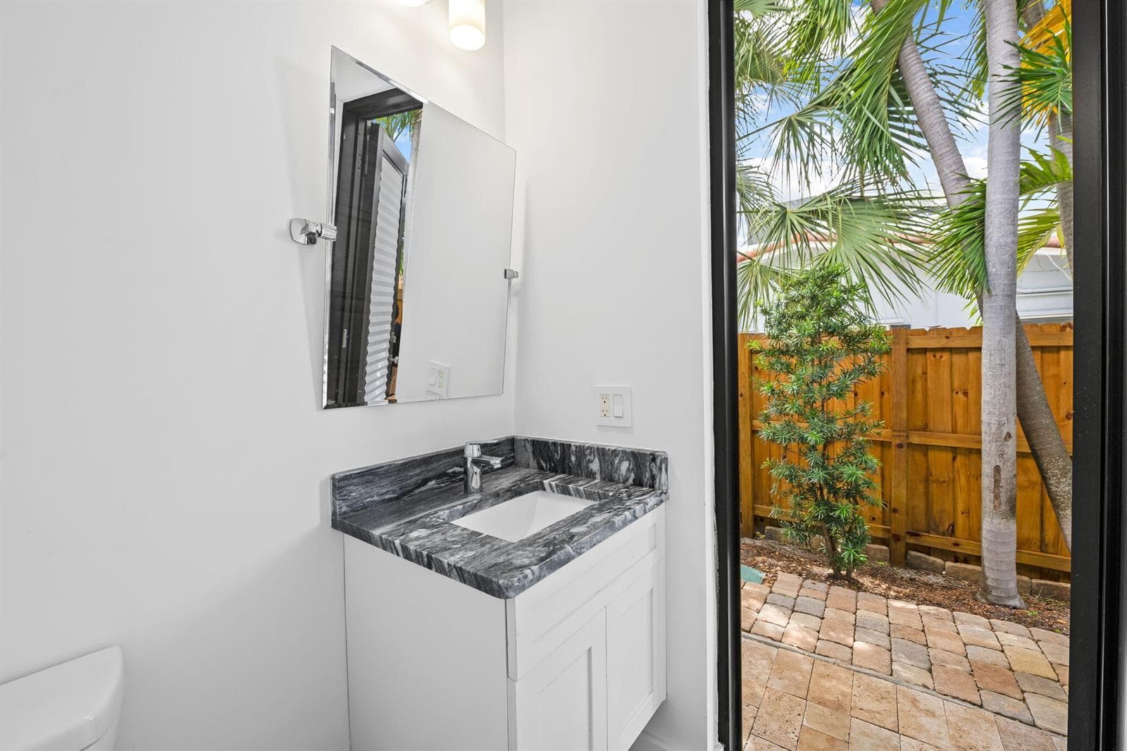 3209 Cabana bath