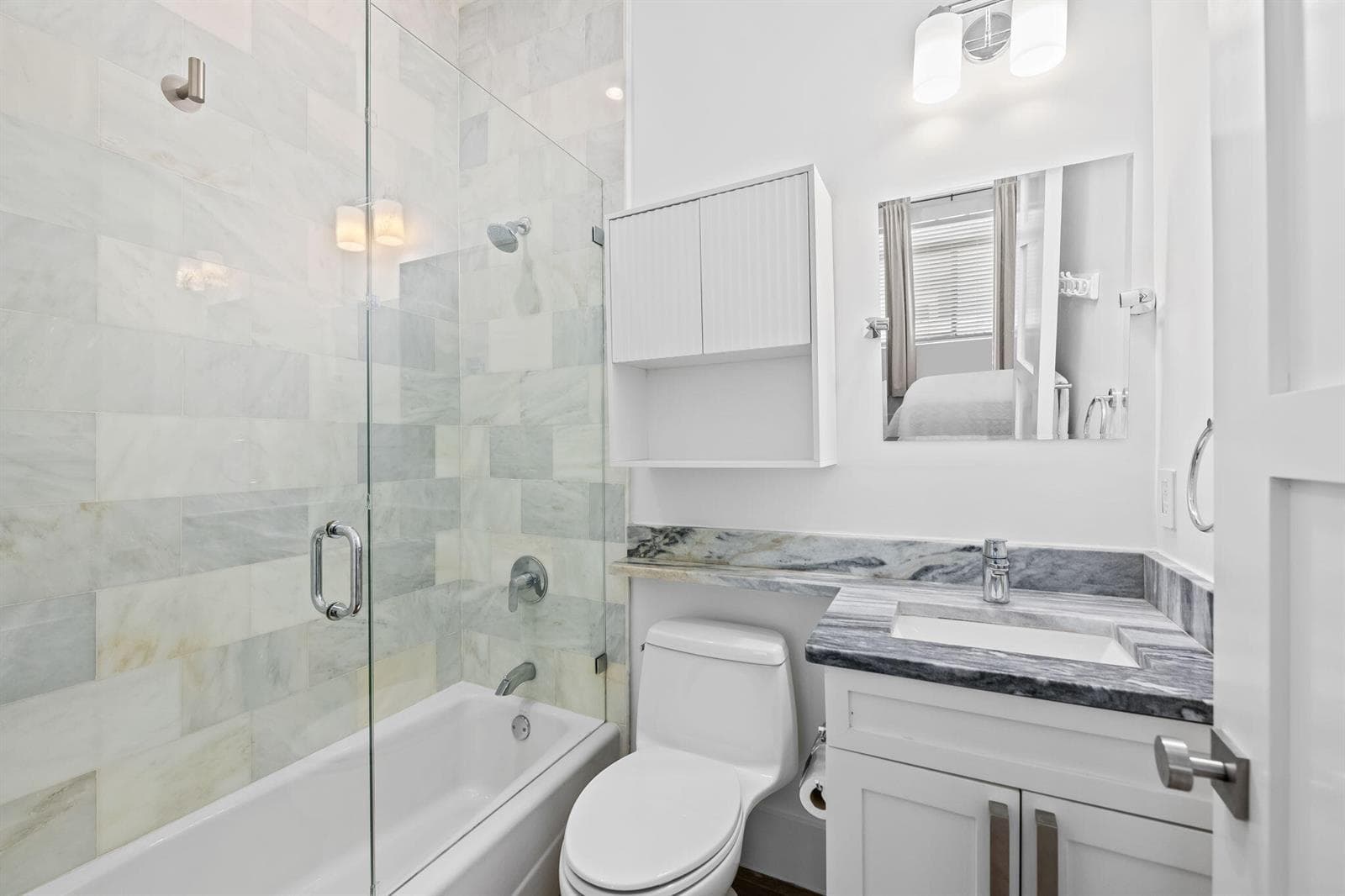 3209 bathroom guest