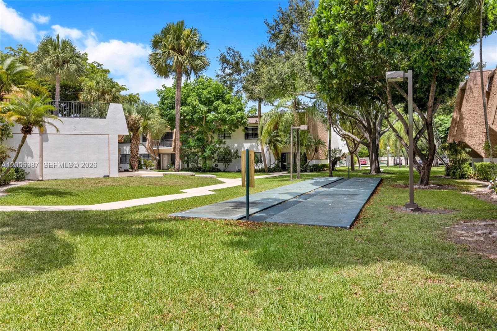 SUNRISE POINT CONDO BLDG · #207 in Pinecrest - Photo 24