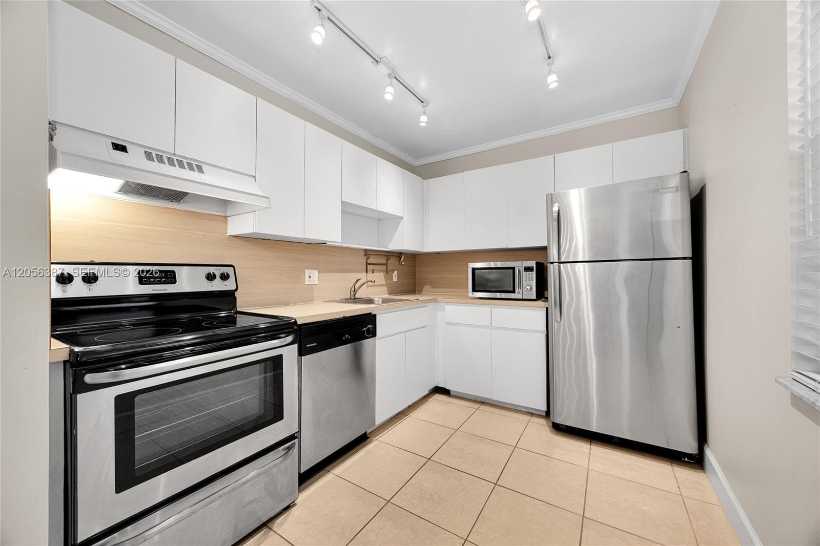 SUNRISE POINT CONDO BLDG · #207 in Pinecrest - Photo 11