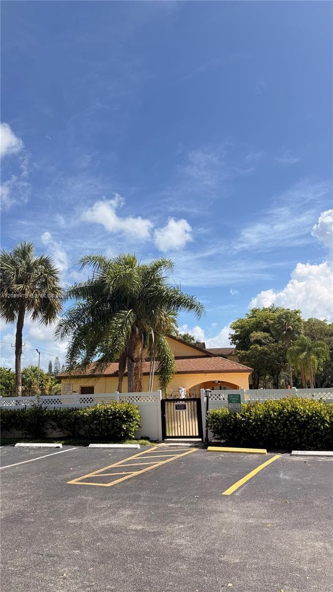 CASA DEL RIO CONDO · #1100 in Boca Raton - Photo 21