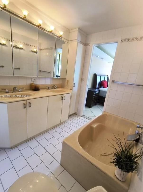 LA CANADIENNE CONDO · #408 in North Miami Beach - Photo 9