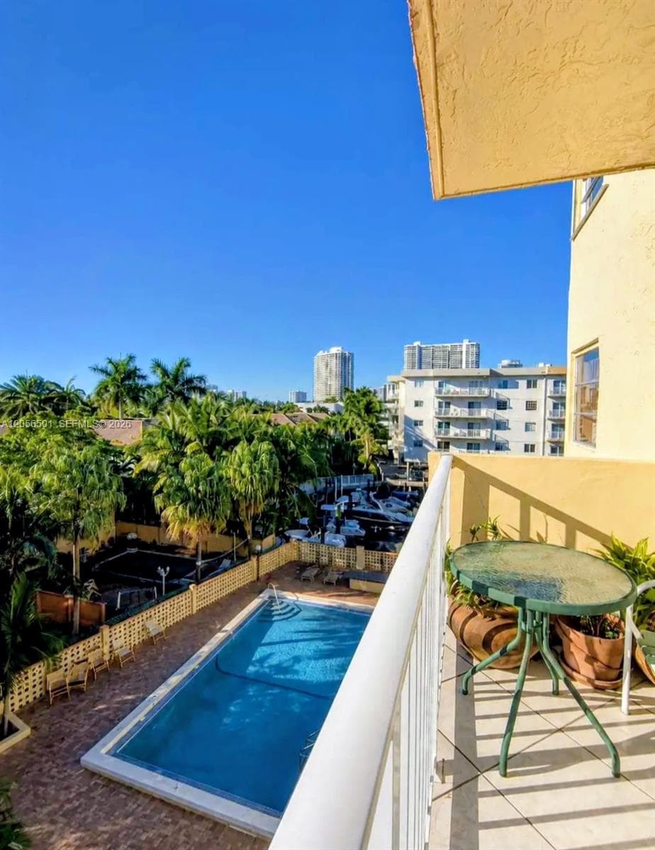 LA CANADIENNE CONDO · #408 in North Miami Beach - Photo 11