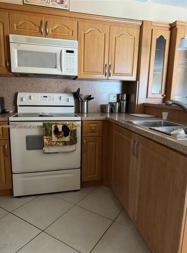 LA CANADIENNE CONDO · #408 in North Miami Beach - Photo 4
