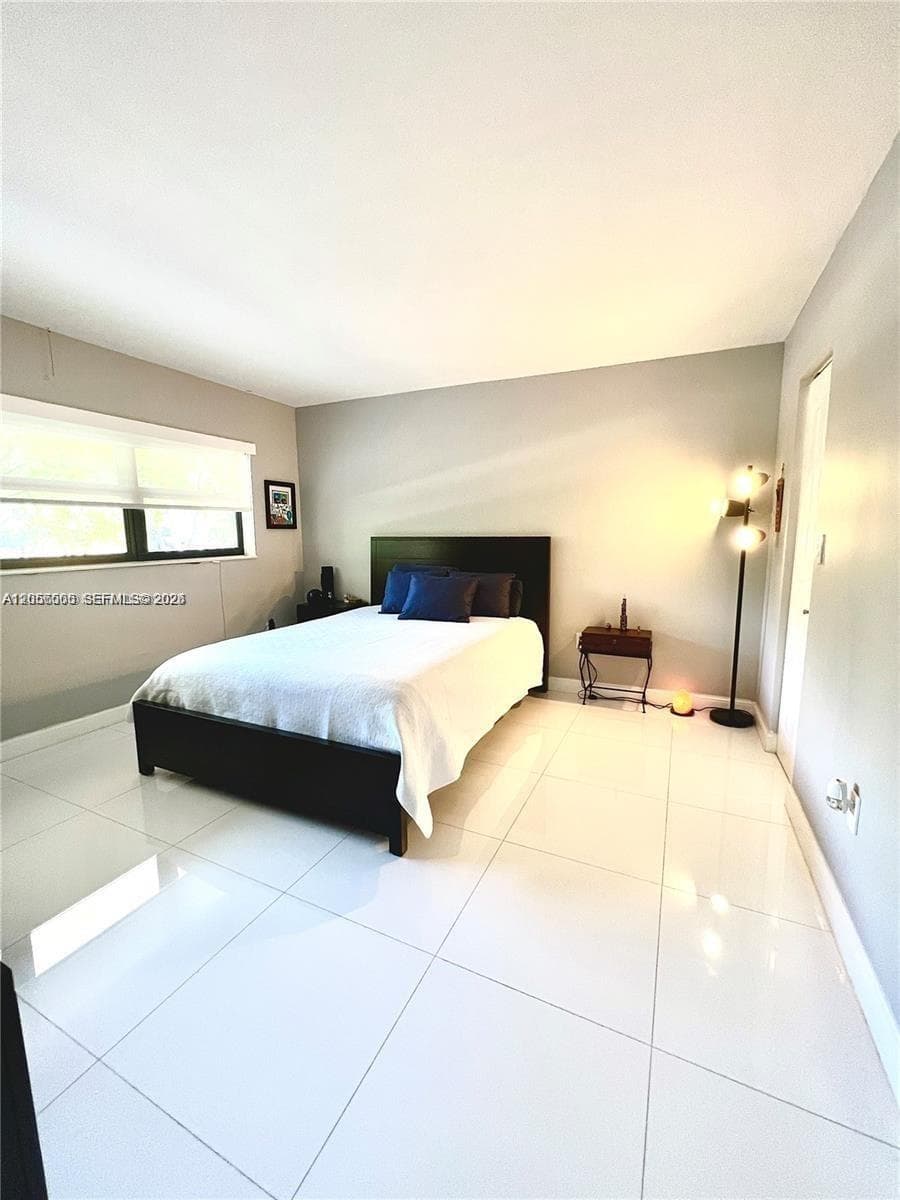 LINDAL APTS CONDO · #206 in Hallandale Beach - Photo 7