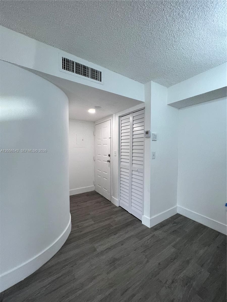 VILLA BELLINI CONDO · #104 in Hialeah - Photo 3