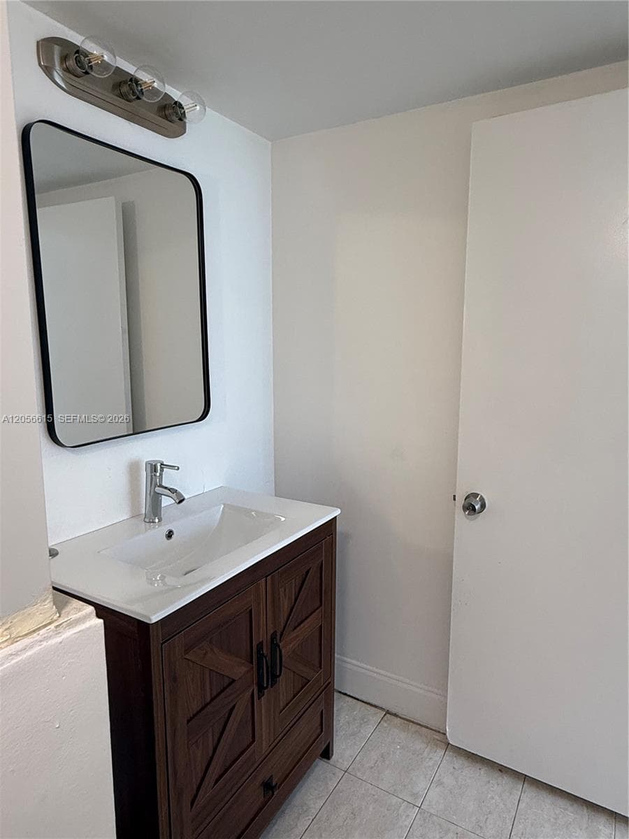 PLAZA OF AMERICAS CONDO P · #516 in Sunny Isles Beach - Photo 17