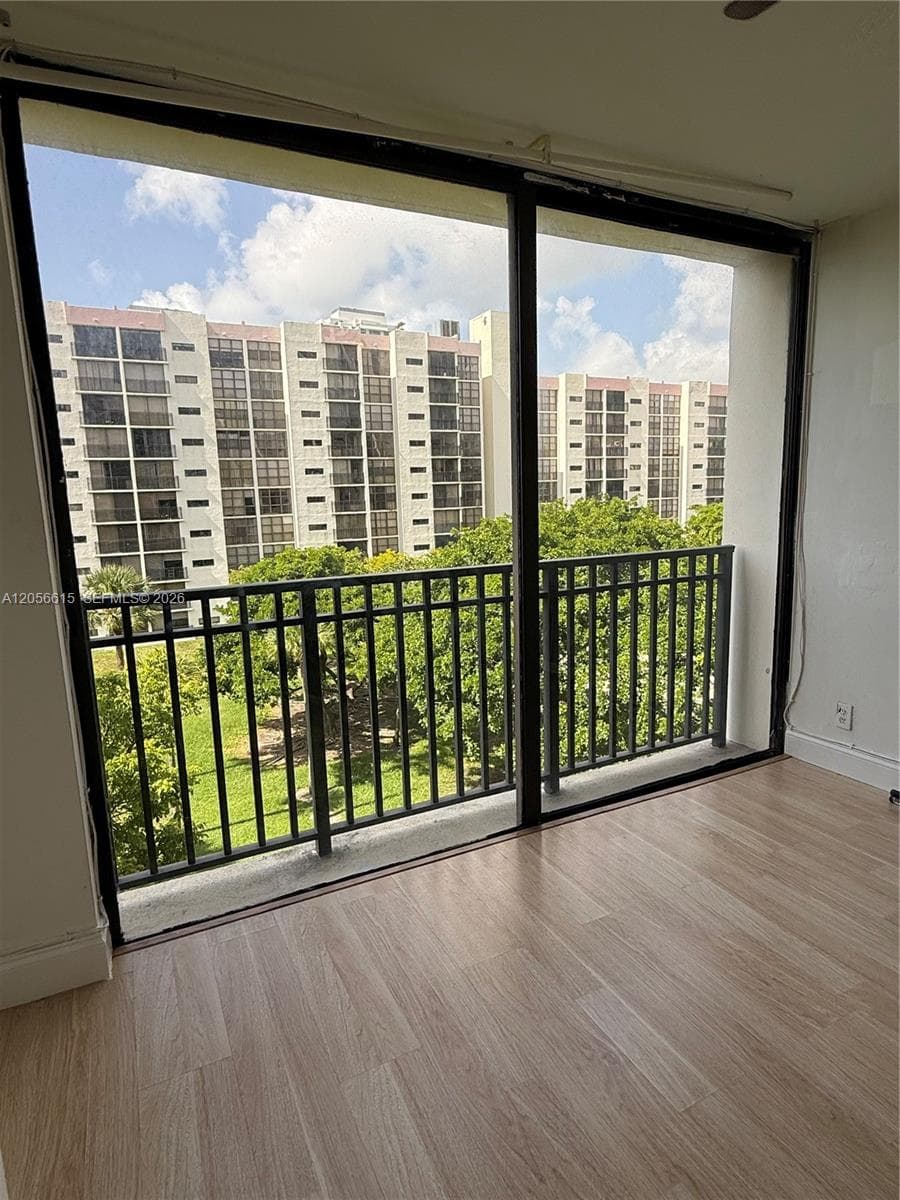 PLAZA OF AMERICAS CONDO P · #516 in Sunny Isles Beach - Photo 10