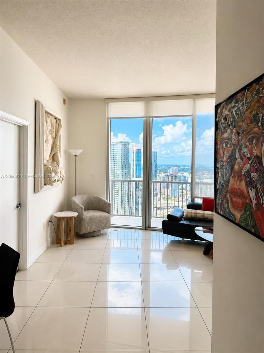 Opera Tower · #5614 in Miami - Photo 7