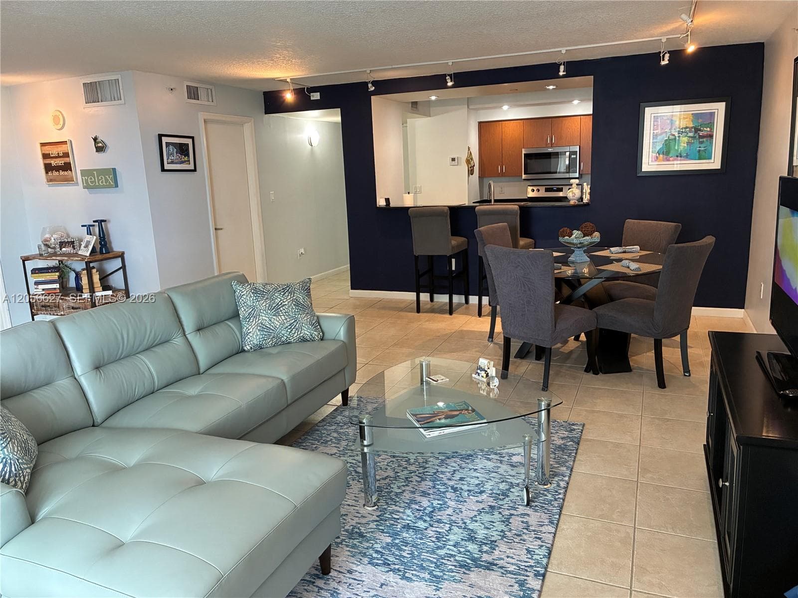 Living Dining