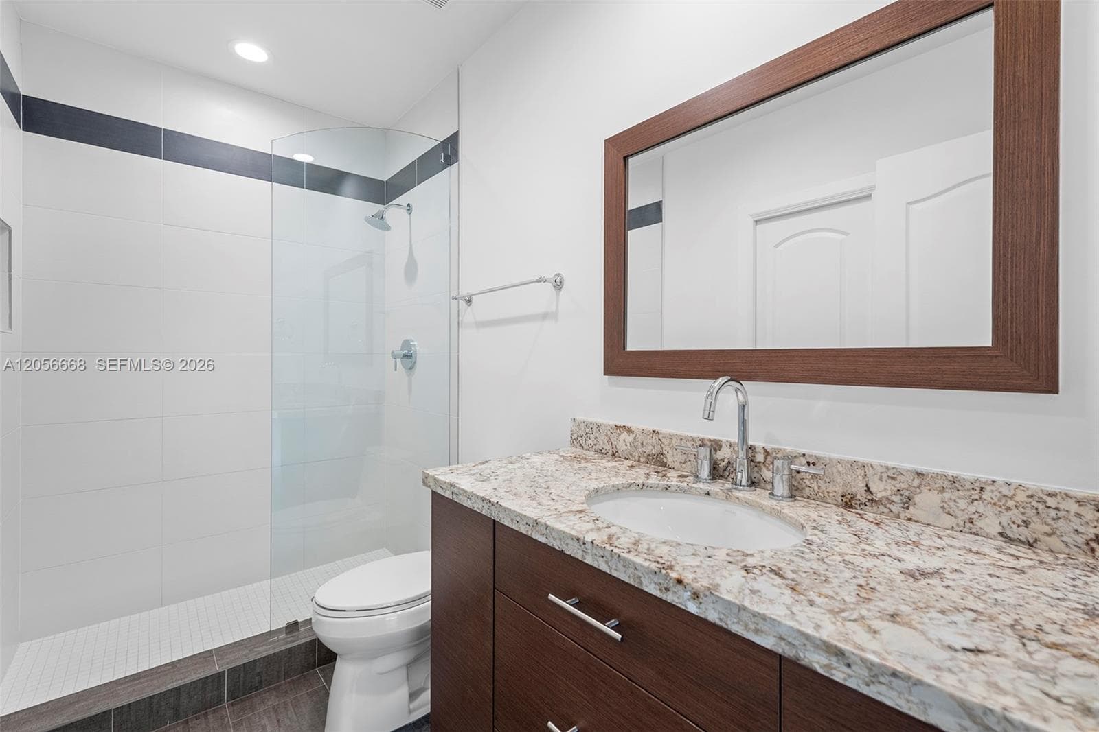 348 Elm St # 10 #B-10 photo 24