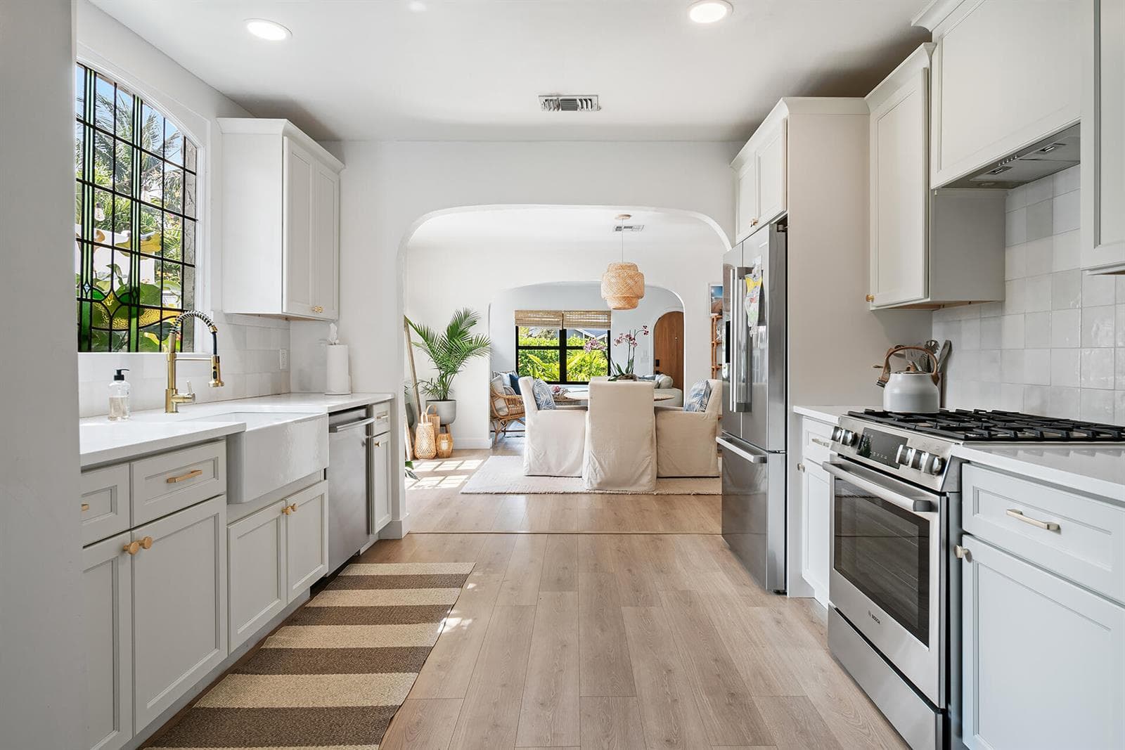 520-28TH-ST-33407-017