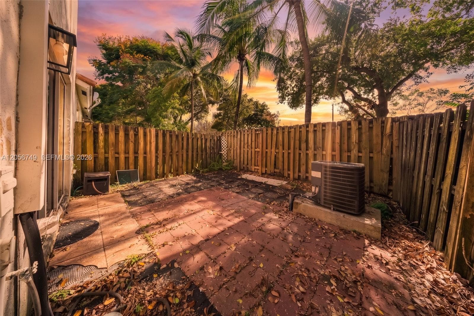 1037 NE 42nd Pl photo 23