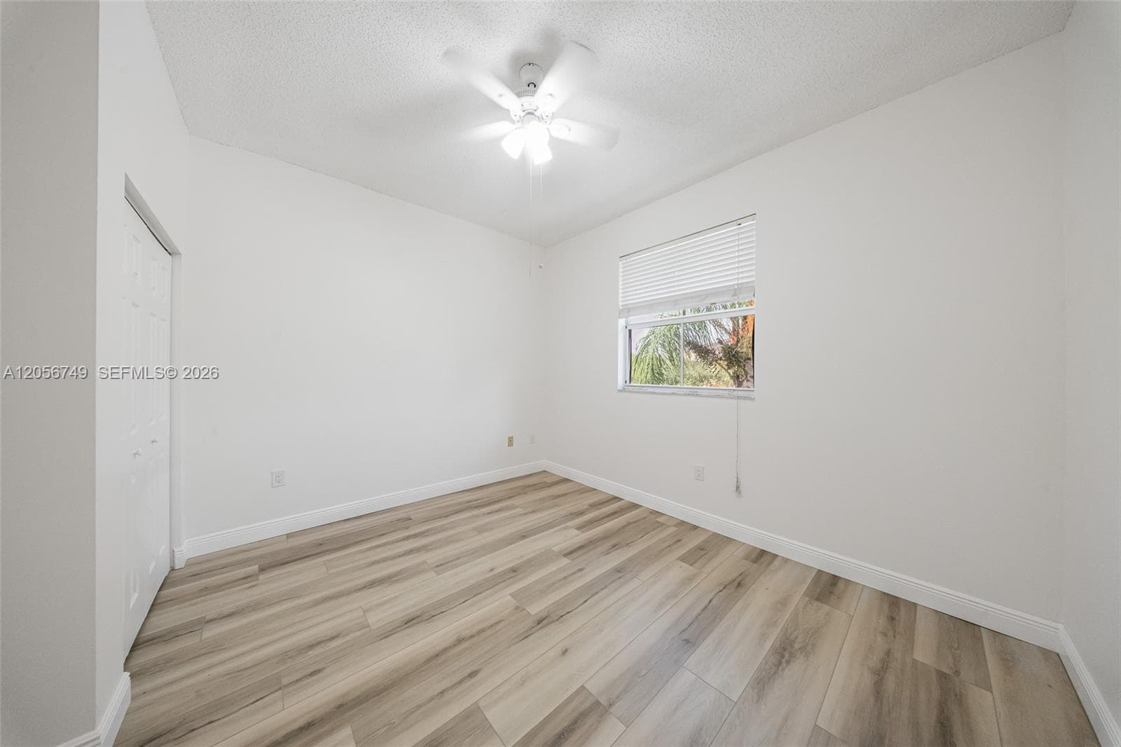 1037 NE 42nd Pl photo 18