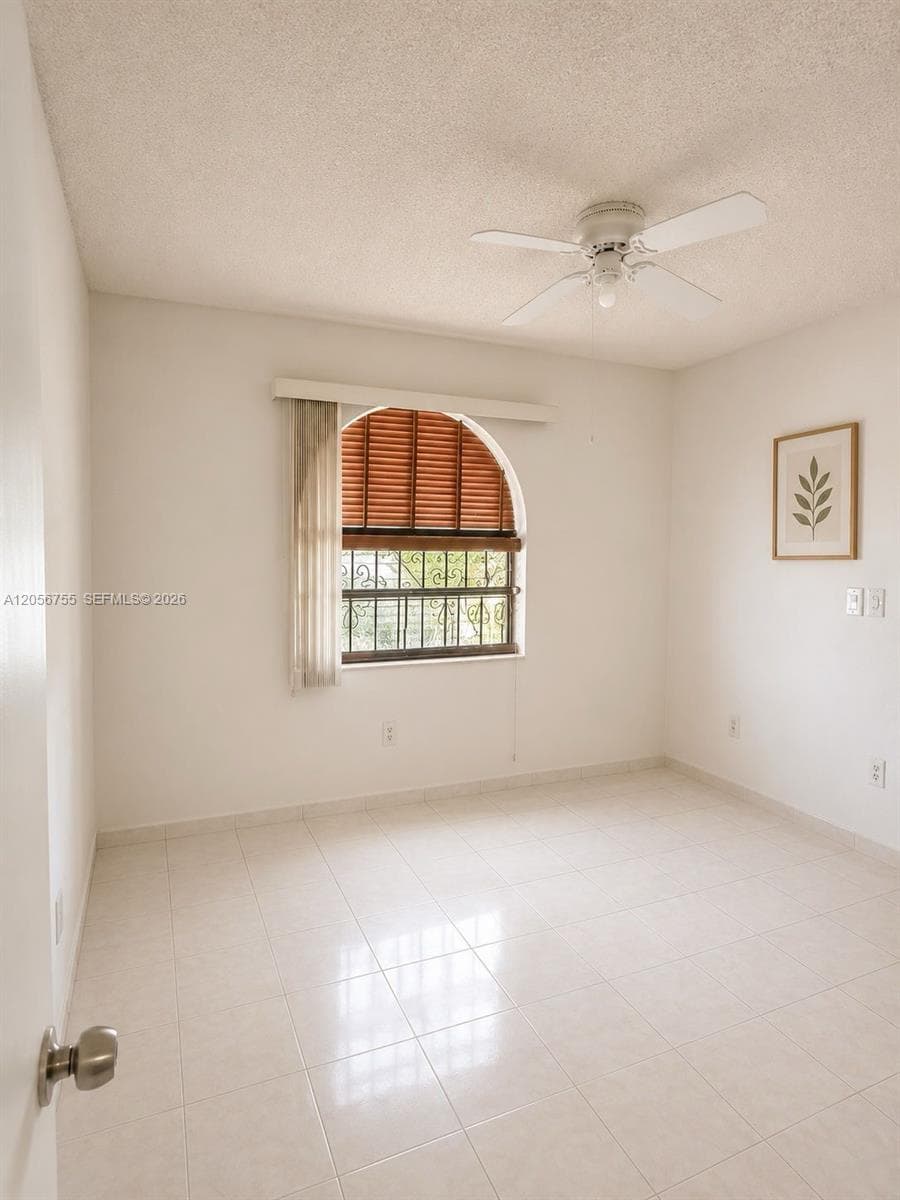 5941 W 20th Ln photo 18