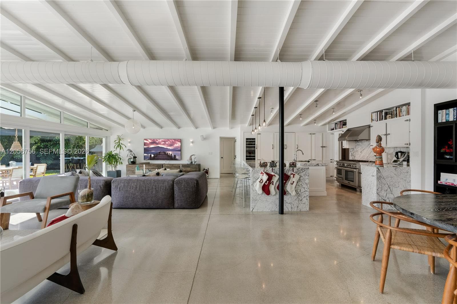 270 Island Dr photo 5