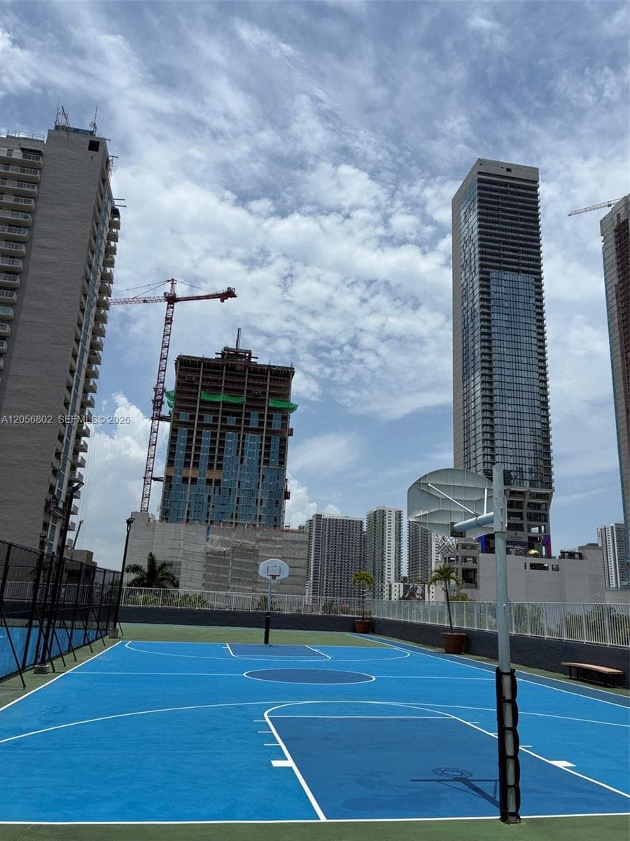 MADISON DOWNTOWN CONDO · #W-406 in Miami - Photo 16