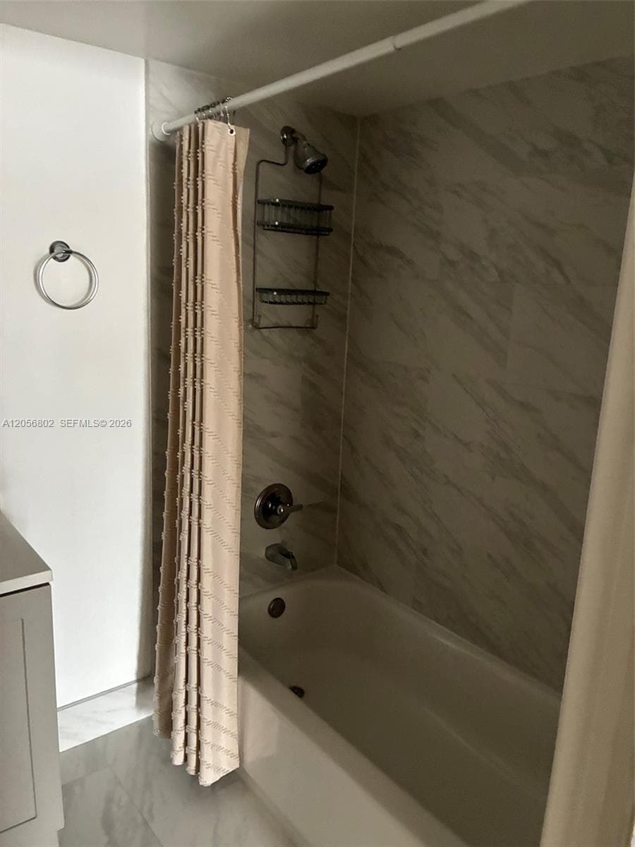 MADISON DOWNTOWN CONDO · #W-406 in Miami - Photo 3