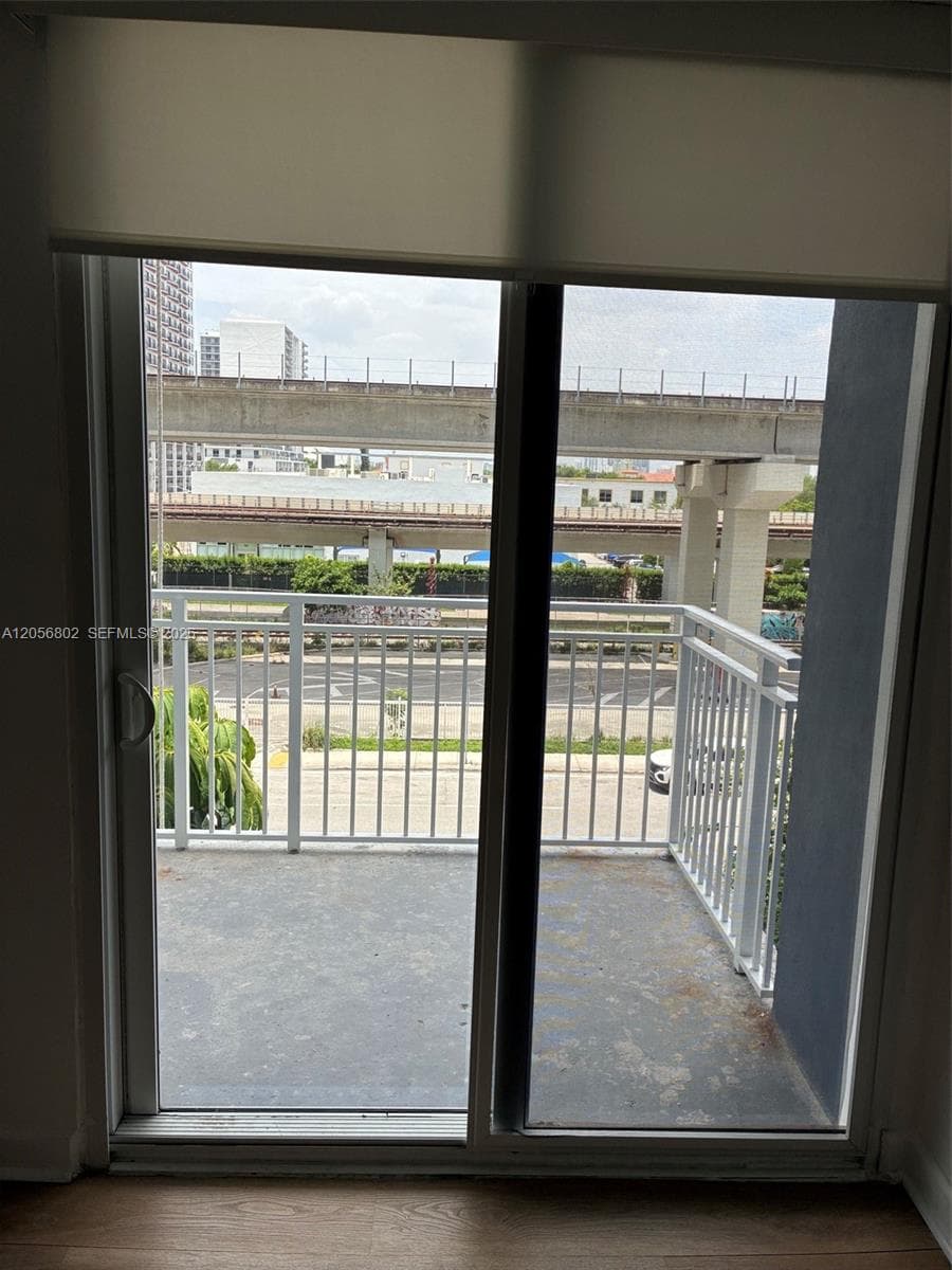 MADISON DOWNTOWN CONDO · #W-406 in Miami - Photo 9