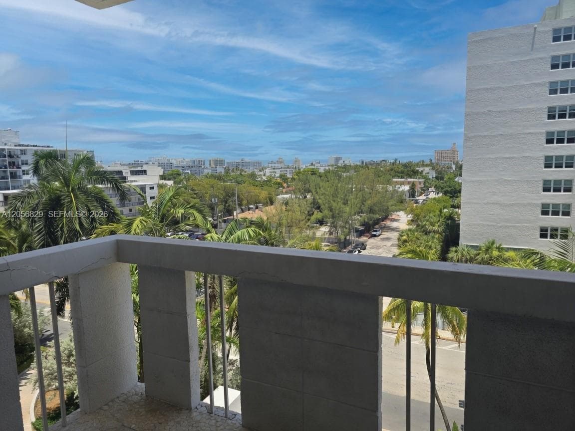 SOUTH BAY CLUB CONDO · #722 in Miami Beach - Photo 24