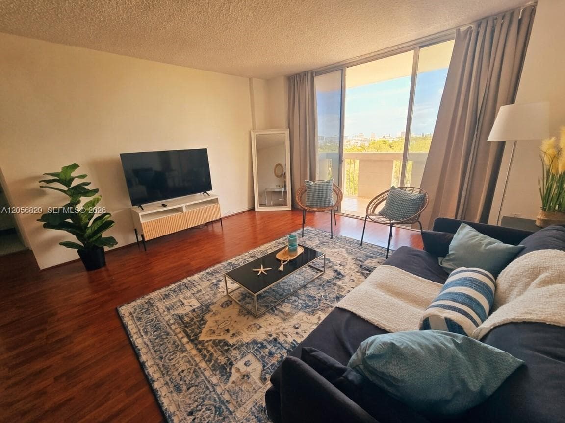 SOUTH BAY CLUB CONDO · #722 in Miami Beach - Photo 4