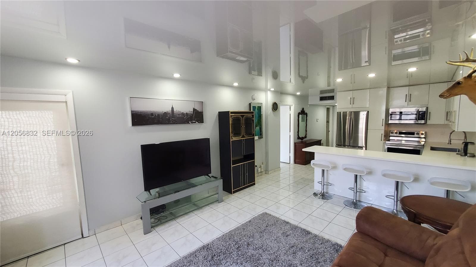 PLAZA TOWERS SOUTH CONDO · #505 in Hallandale Beach - Photo 2