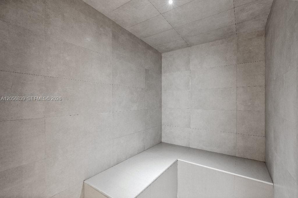 Royal Club · #1603 in Miami Beach - Photo 36