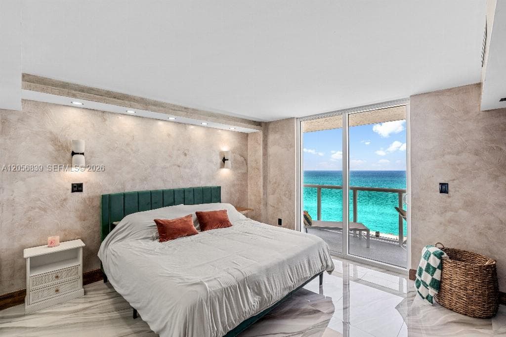 Royal Club · #1603 in Miami Beach - Photo 20