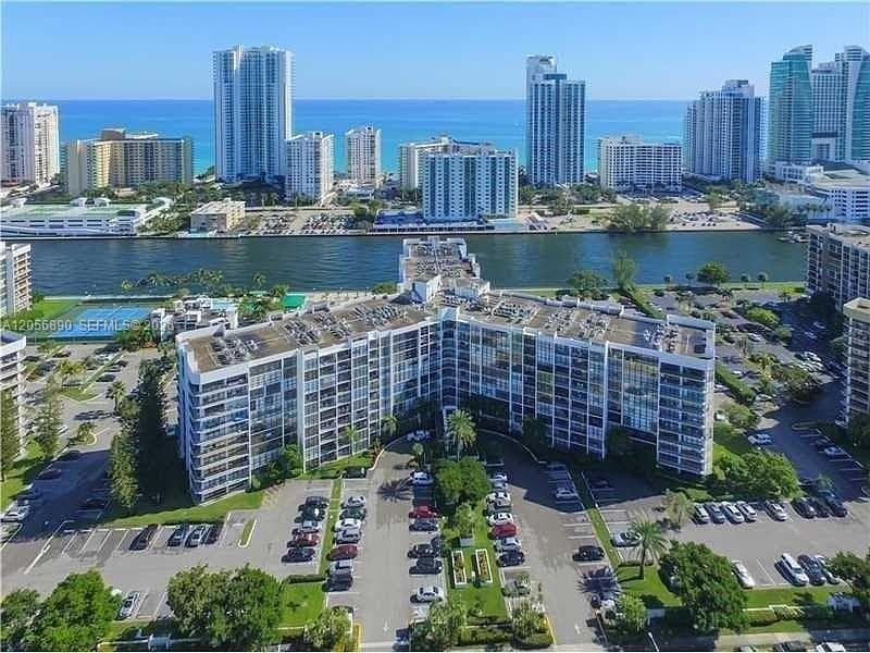 Oceanview Park · #410 in Hallandale Beach - Photo 2