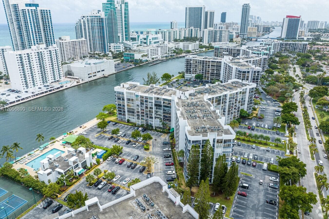 Oceanview Park · #410 in Hallandale Beach - Photo 7