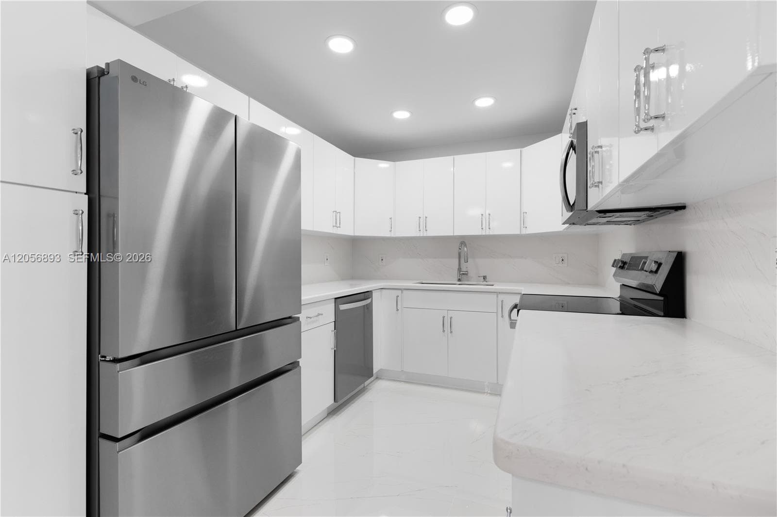 OLYMPUS CONDO · #2405 in Hallandale Beach - Photo 27