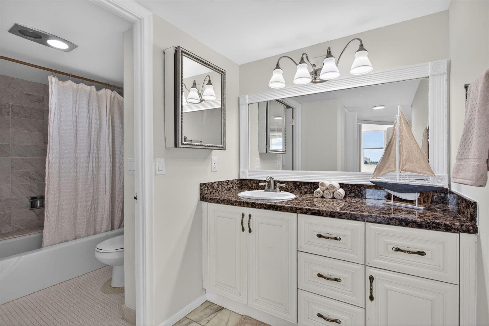 42-web-or-mls-1147-3822