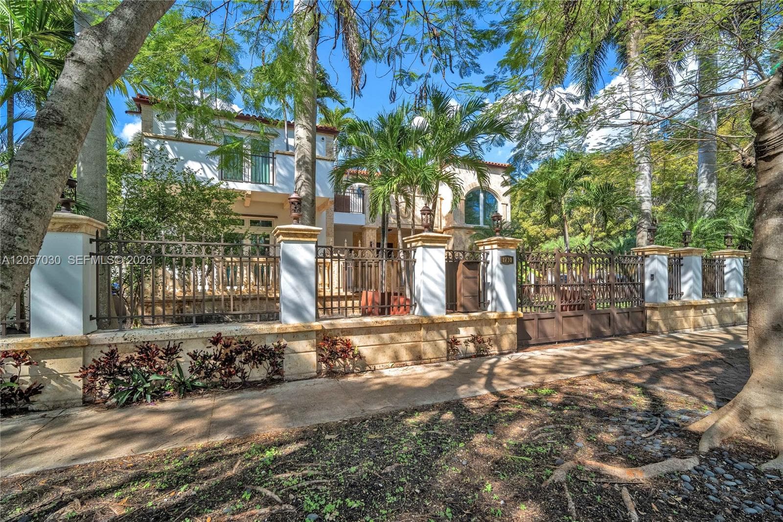 1710 S Miami Ave photo 3