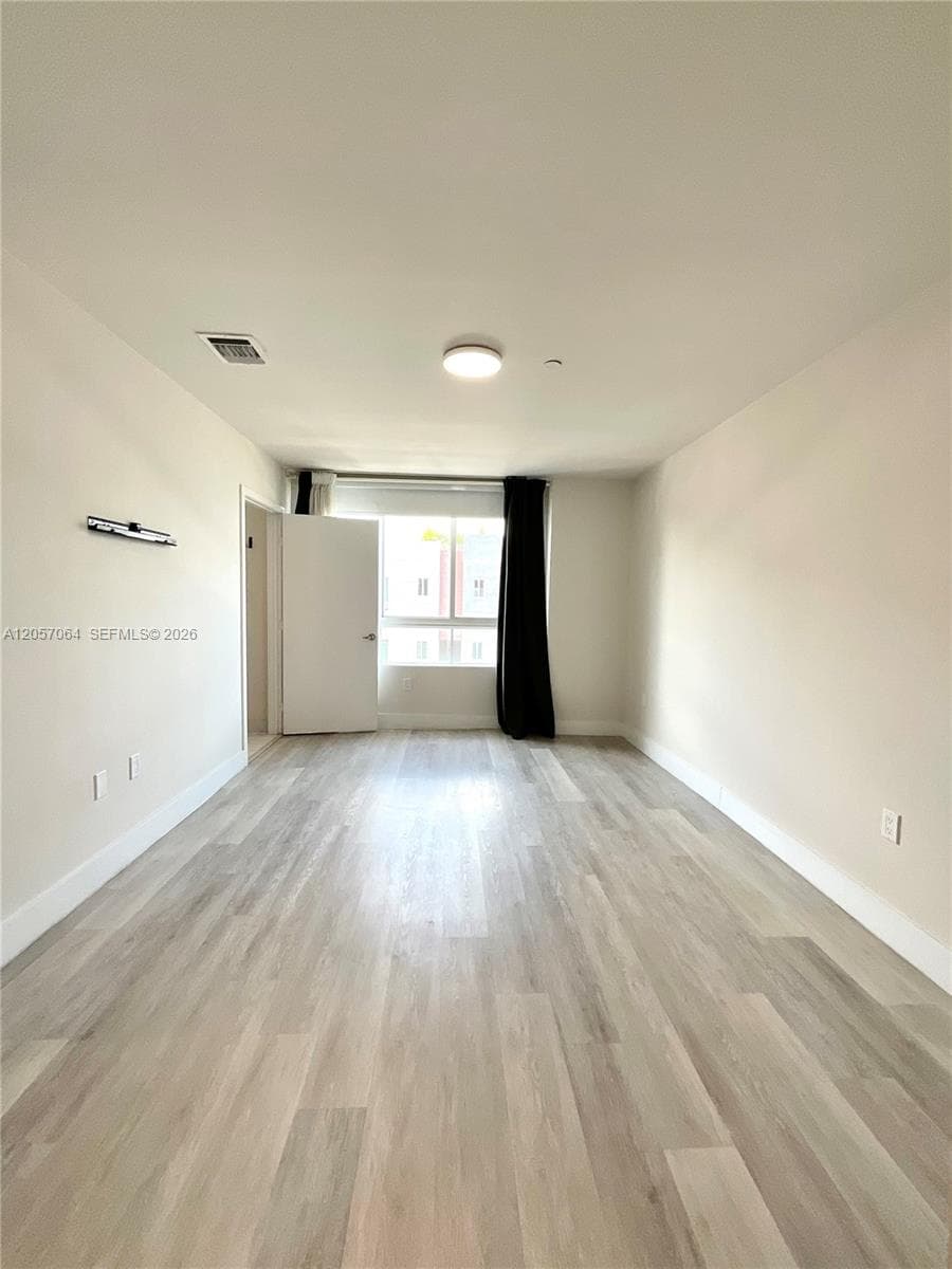 2555 NE 193rd St #2206 photo 20