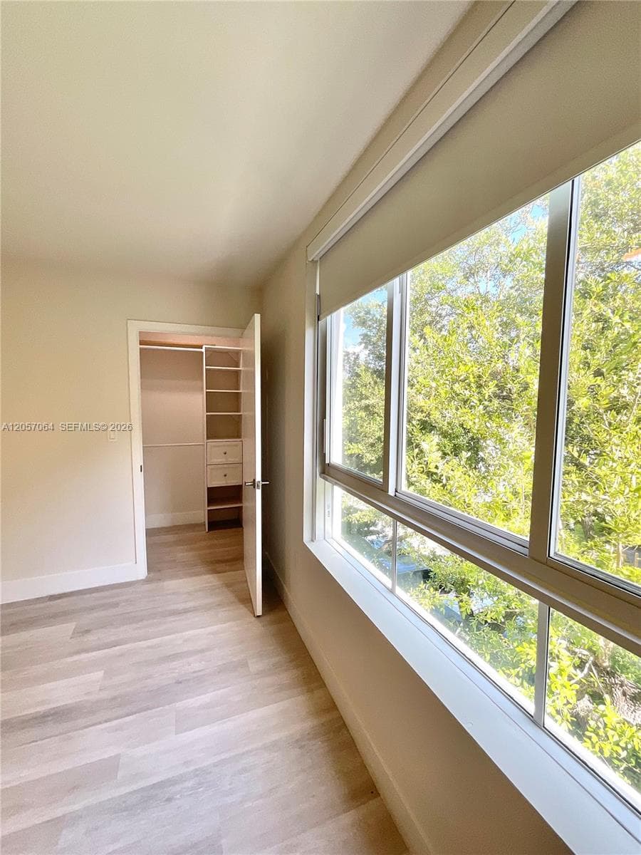 2555 NE 193rd St #2206 photo 14