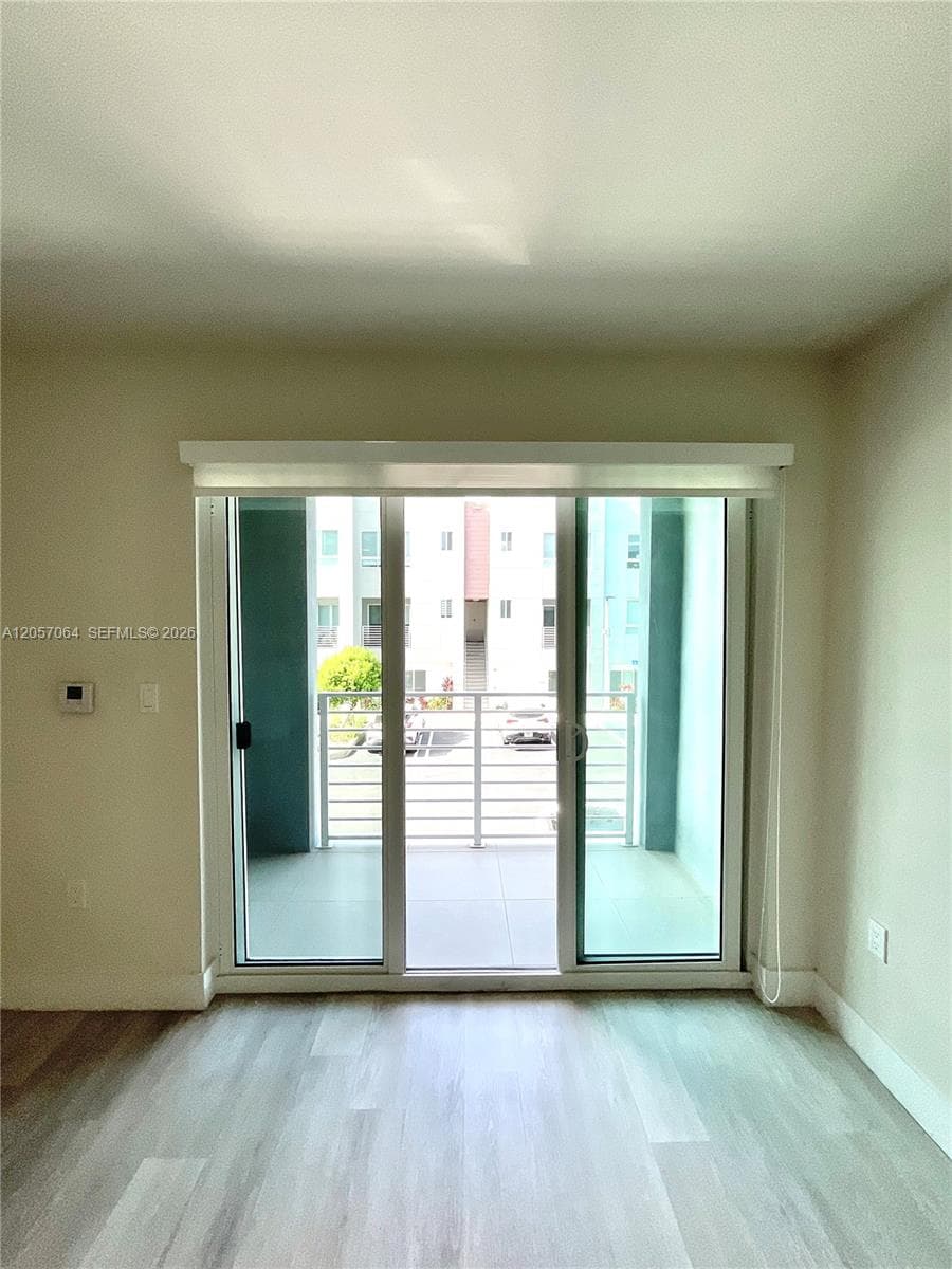 2555 NE 193rd St #2206 photo 11