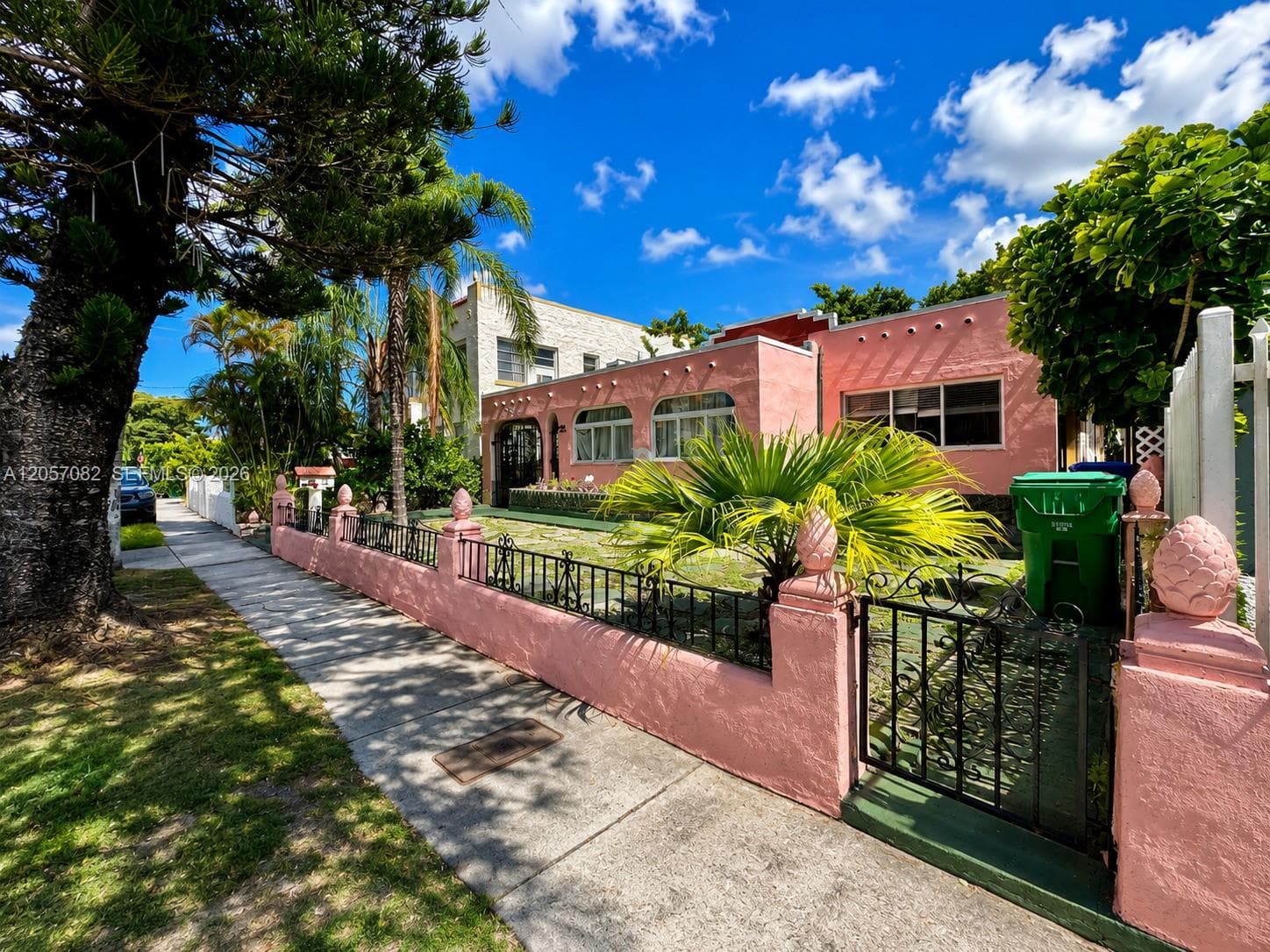 1720 SW 11th Ter photo 2