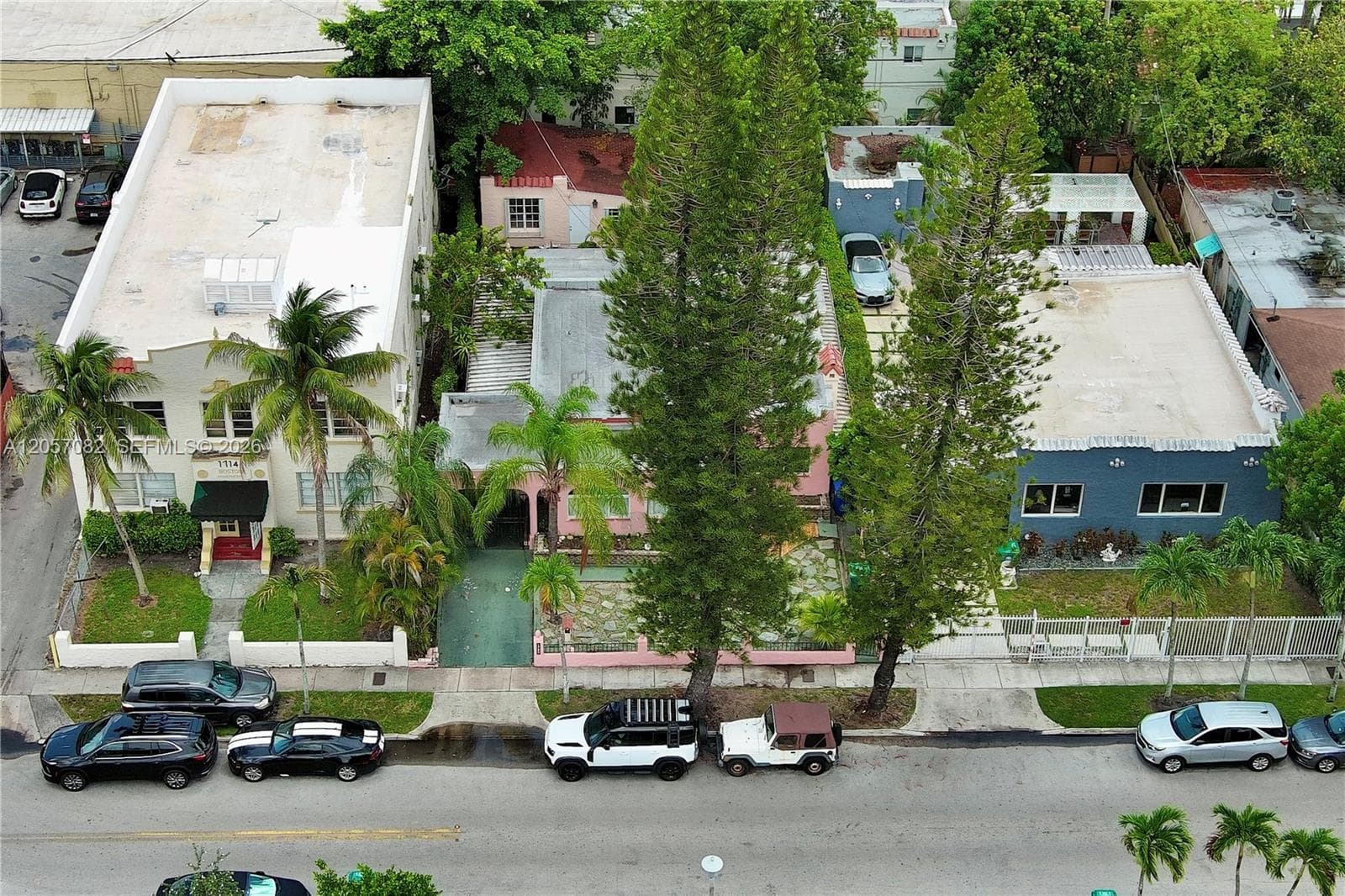 1720 SW 11th Ter photo 30