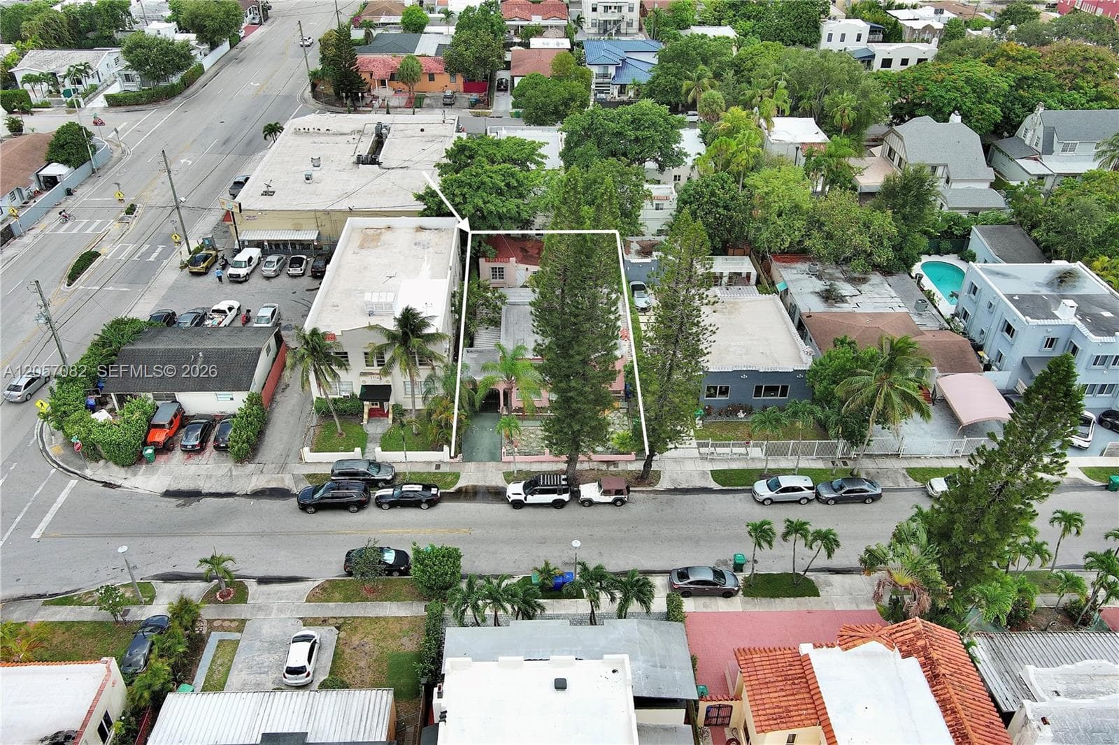 1720 SW 11th Ter photo 29