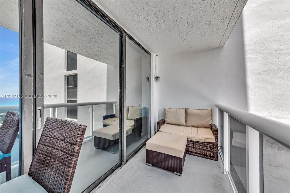Waterview Condo · #2048 in Aventura - Photo 27