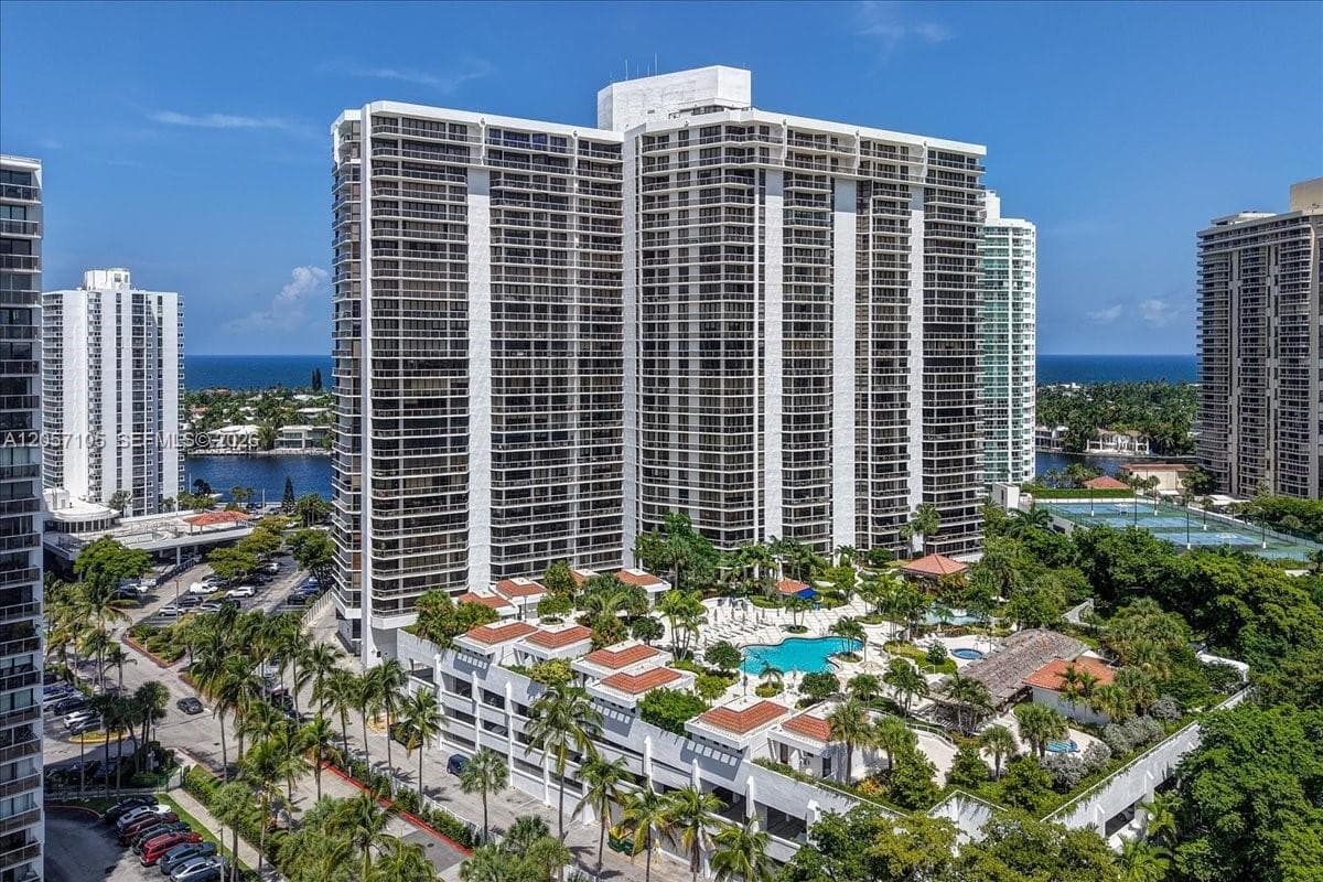 Waterview Condo · #2048 in Aventura - Photo 36