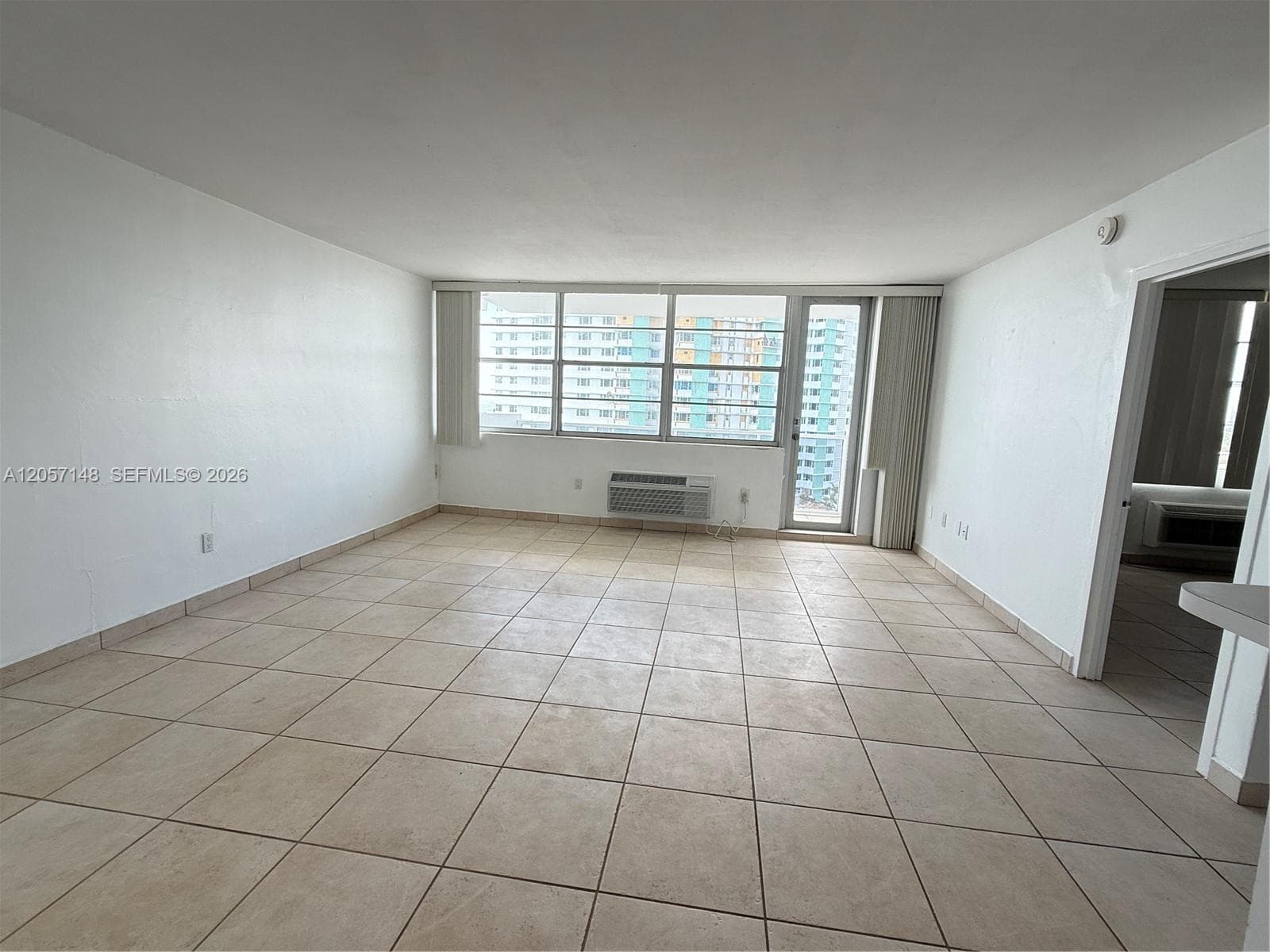 THE AMETHYST CONDO · #1008 in Miami Beach - Photo 2
