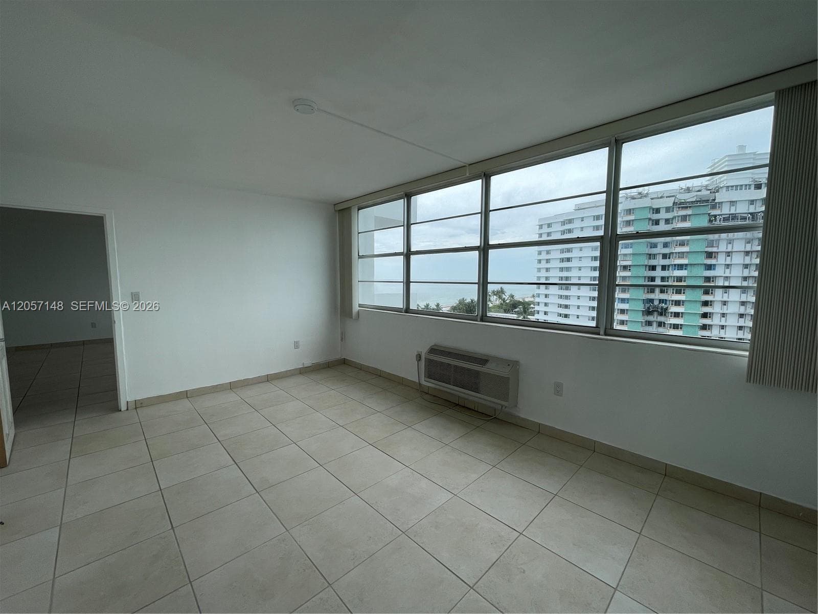 THE AMETHYST CONDO · #1008 in Miami Beach - Photo 3